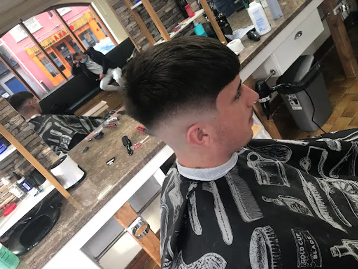 Barbers Ali in Ennis