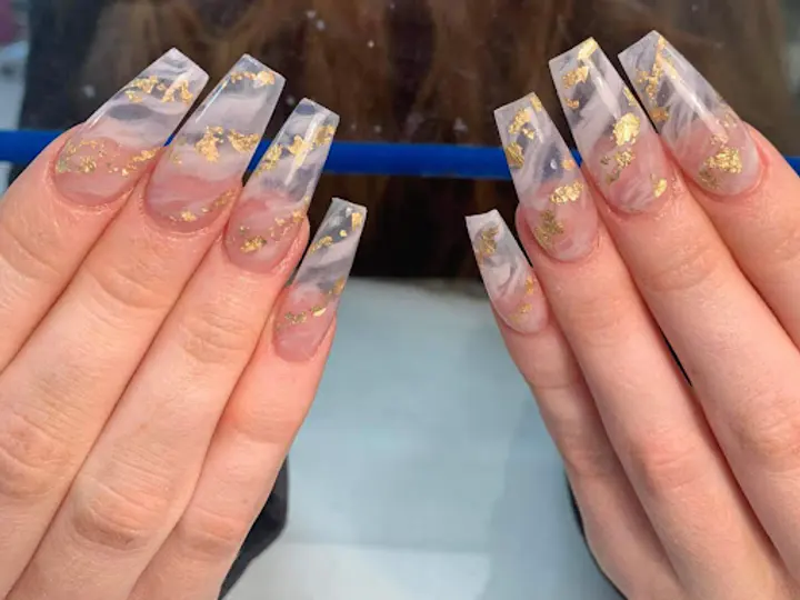 Blanc Nailux in Wexford