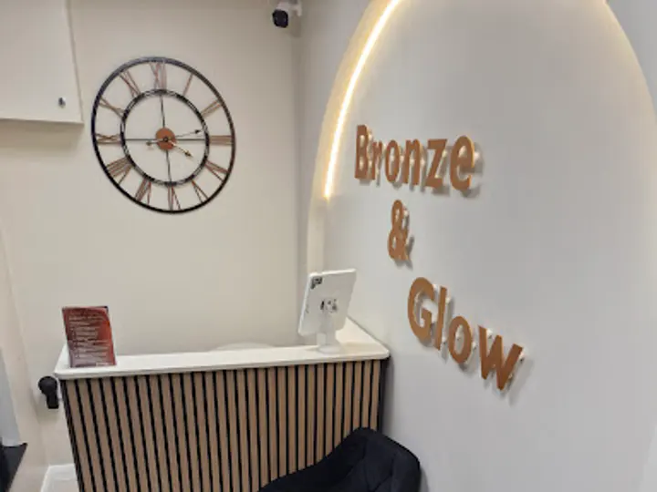 Bronze & Glow in Belfast