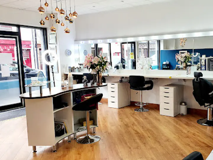 Caroline Wimsey Professional Makeup Artist in Sligo