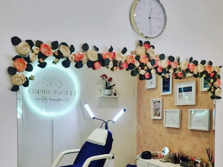 Elena’s Nail Bar & Beauty in Wexford