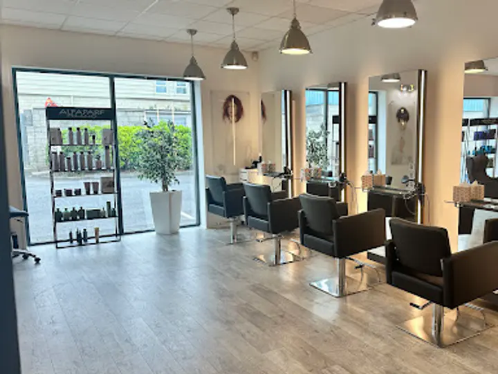 Ellis Hair Group in Ennis
