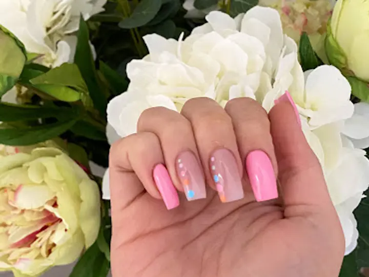 Fal's Nails and Beauty in Robinstown
