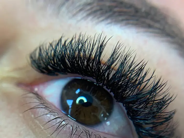 Gyulya Yelaiah Beauty Academy & Lash Design Dublin in Rialto