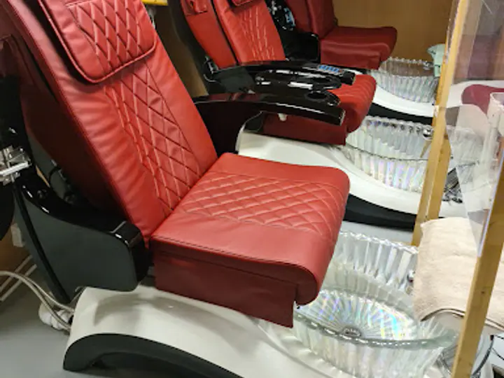 J & J Nail & SPA in Roscrea
