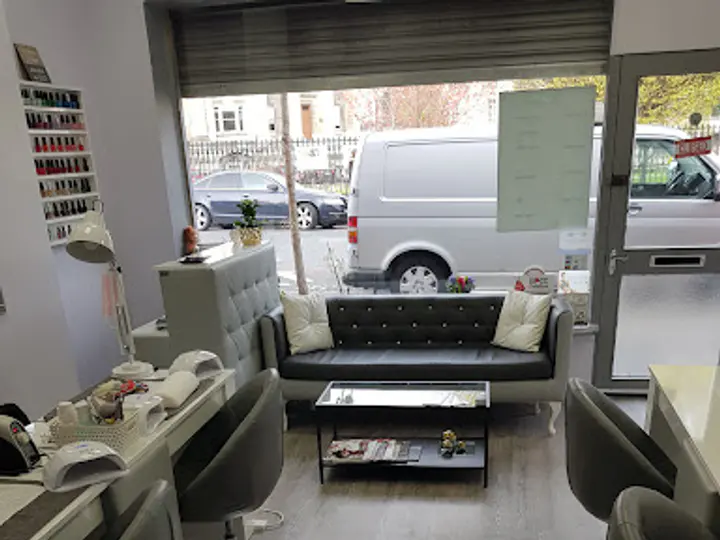 La Nails Studio in Drumcondra