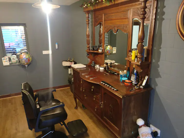 Maitland's Barber Shop in Collooney