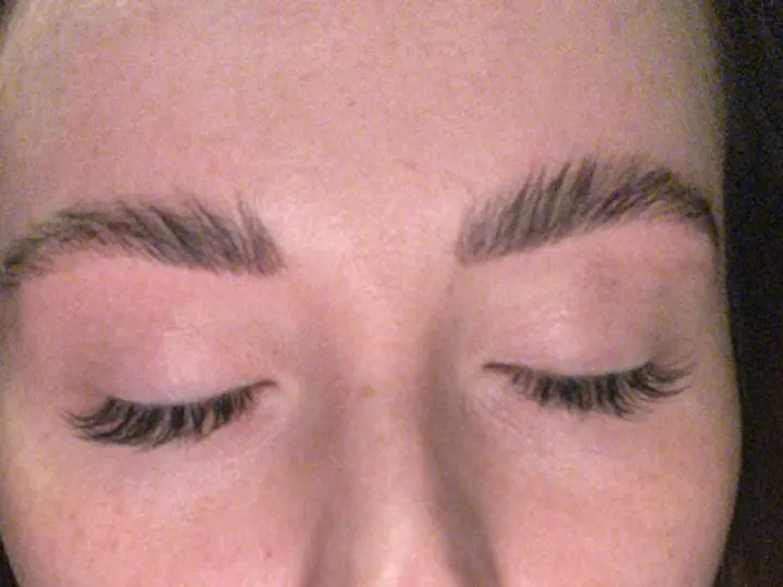 Meenu Brow Bar Belfast in Belfast