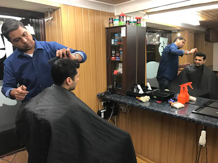 New Look Barber Shop in Rialto