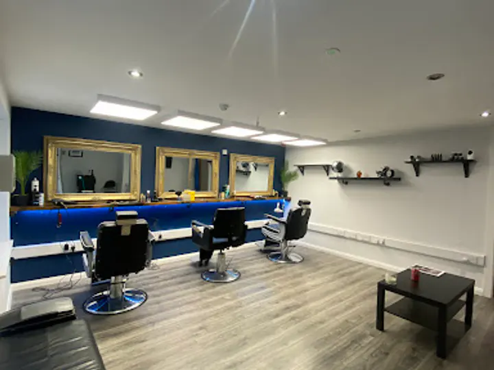 Penthouse Barbershop in Clara