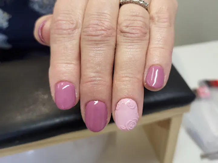 Purely Nails Sligo in Sligo