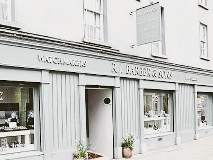 R.j. Barber & Sons in Birr