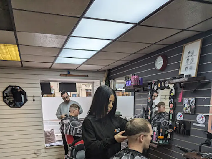 R-town Barbers in Ballybofey