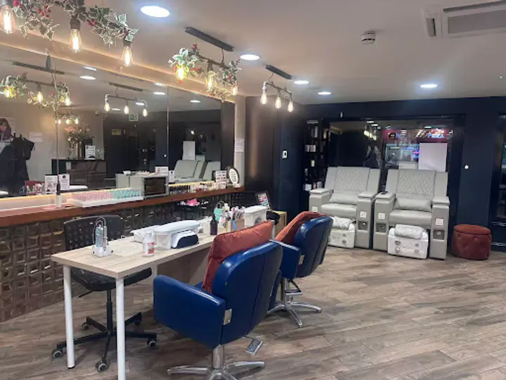 Sleek Hair Salon and Nail Bar in Cabra