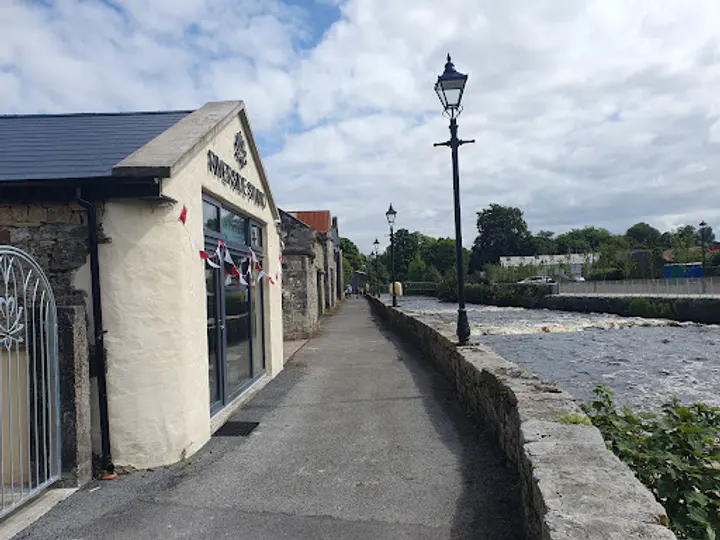 Stevie Lew Massage Therapies in Boyle