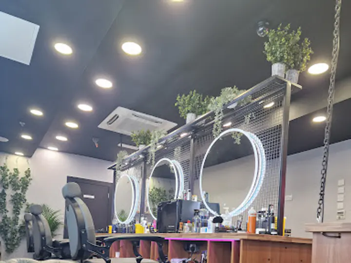 The First Man Barbers in Shannon