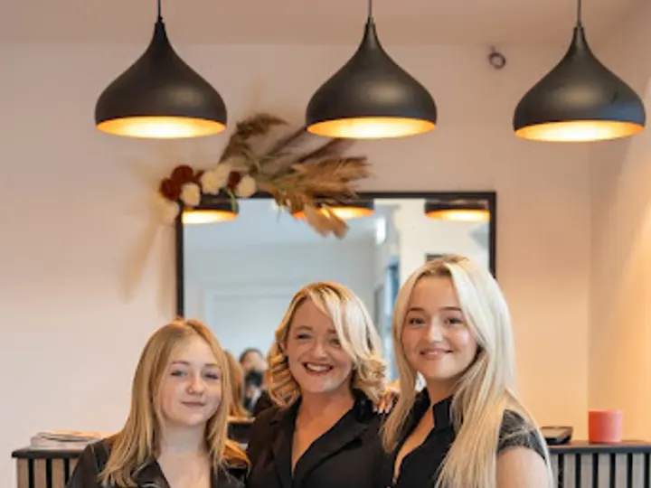 Zenelle Hair and Beauty in Bray